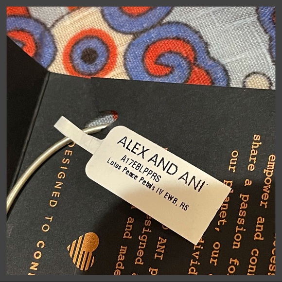 SOLD! x2- Lotus Peace & New Beginnings Bracelets NWT - Picture 6 of 16